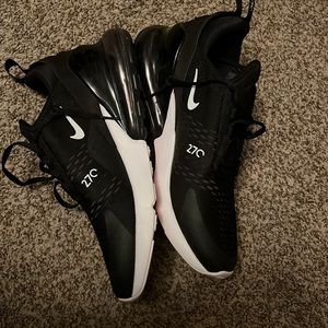 New Men’s Airmax 270.